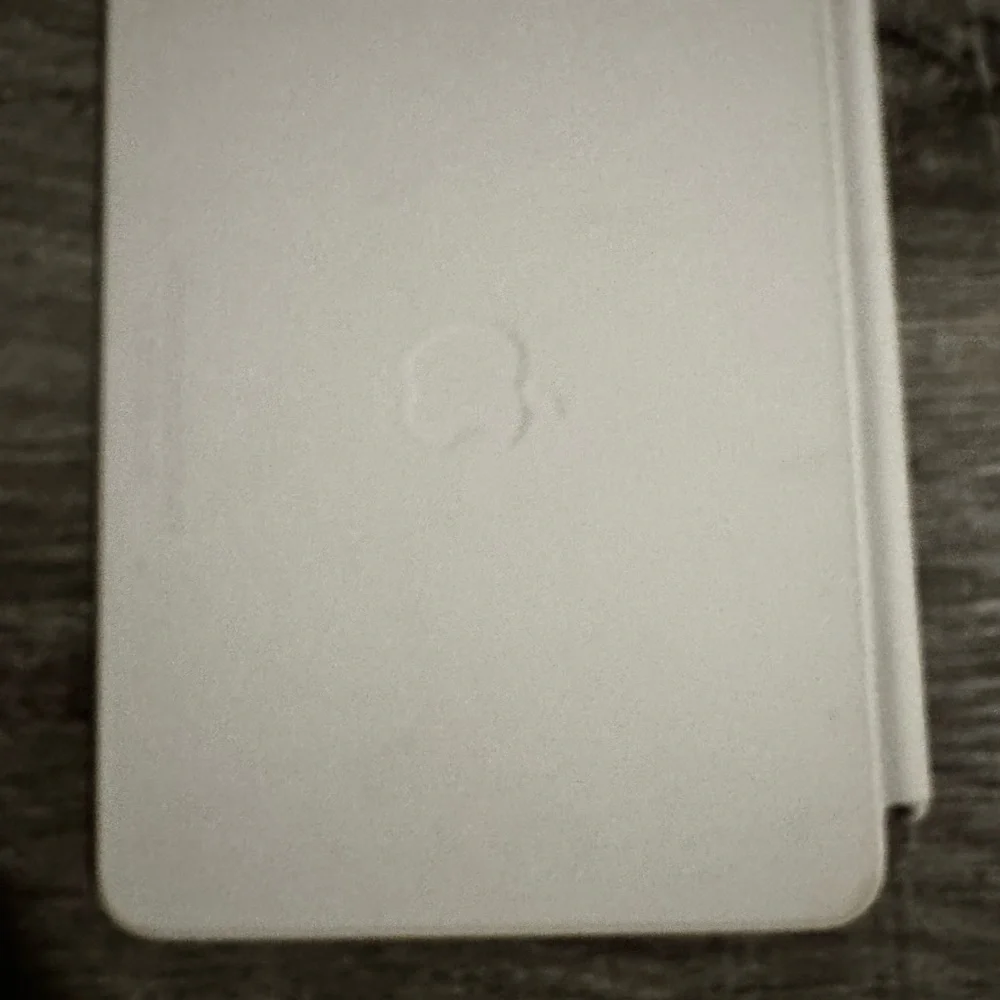 Apple iPad Magic Keyboard Folio - Elegant White 10 generation
